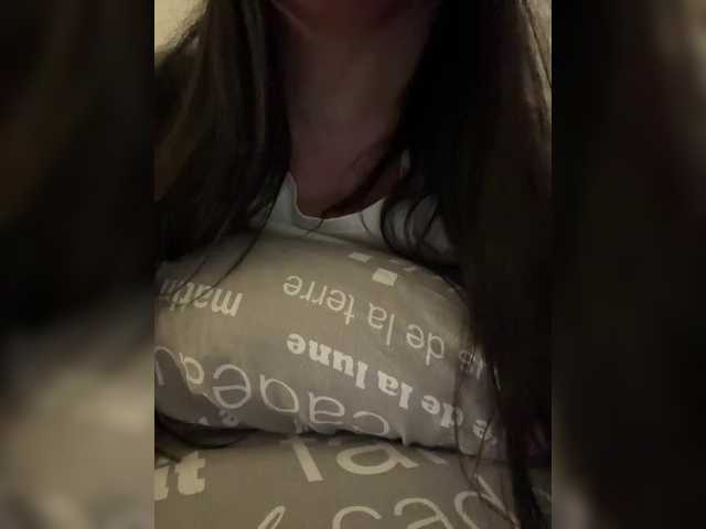 AdalineRedWeb's BongaCams show and profile