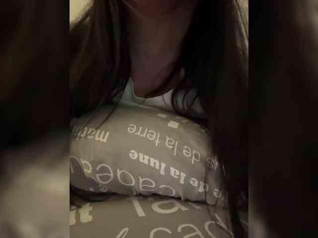 AdalineRedWeb webcam