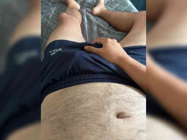 Max-1104's cam show statistics and live stream