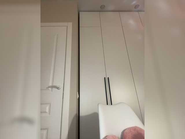 sashhhkino's BongaCams show and profile