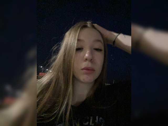 Live трансляция sashhhkino - Runet.cam
