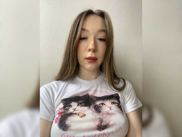 sashhhkino's BongaCams show and profile