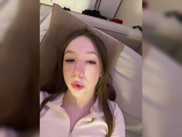 sashhhkino live cam preview