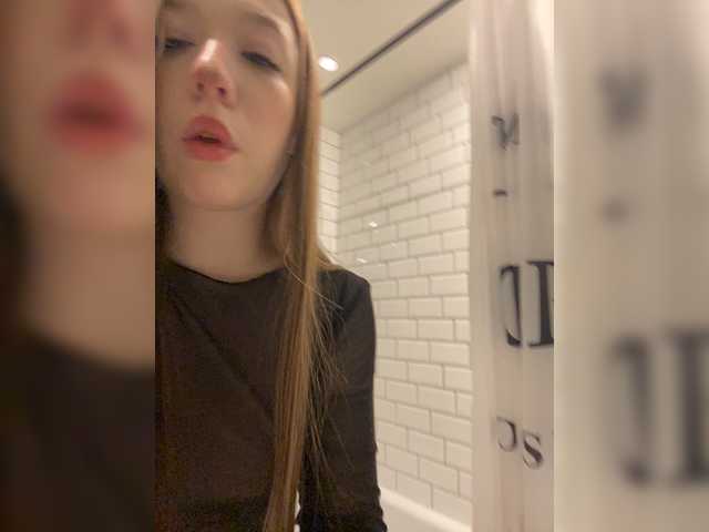 sashhhkino live cam on BongaCams