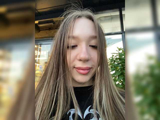 sashhhkino live cam on BongaCams