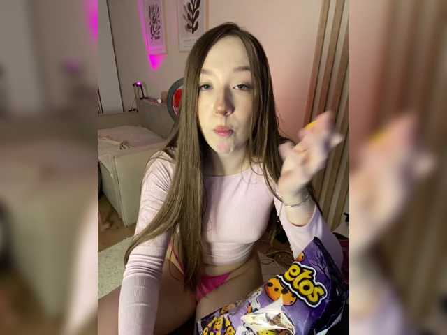 sashhhkino live cam on BongaCams