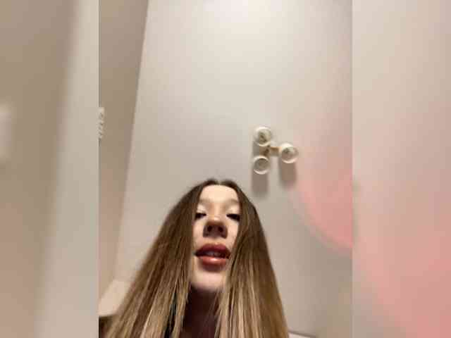Модель: sashhhkino