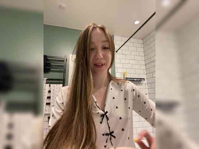 Модель: sashhhkino