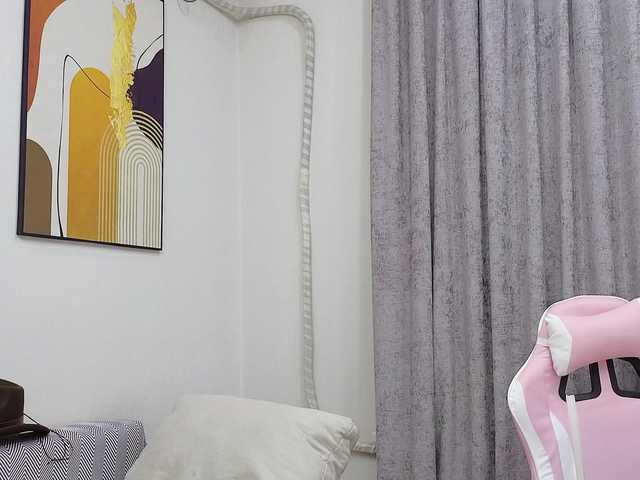 jaslee's BongaCams show and profile