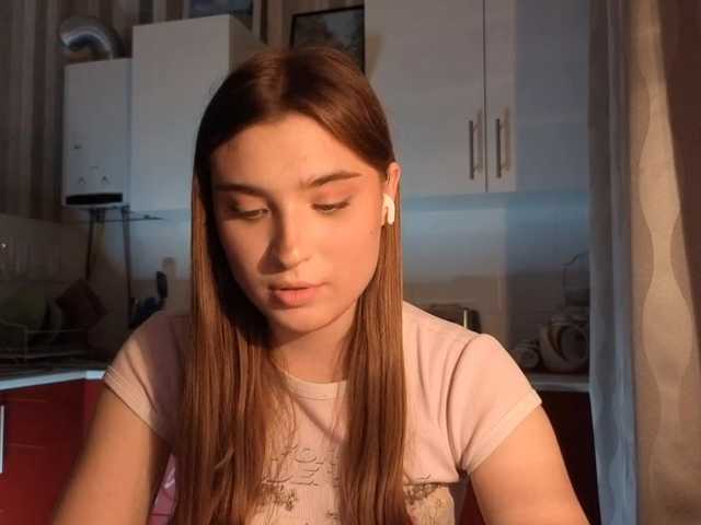 ChristiaPettet's BongaCams show and profile