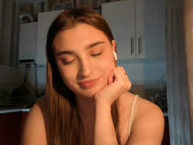 ChristiaPettet's BongaCams show and profile