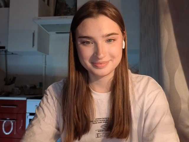 ChristiaPettet's BongaCams show and profile