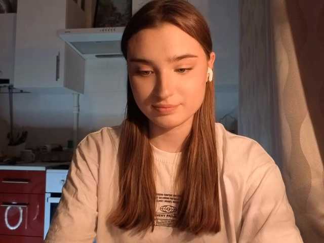 ChristiaPettet's BongaCams show and profile