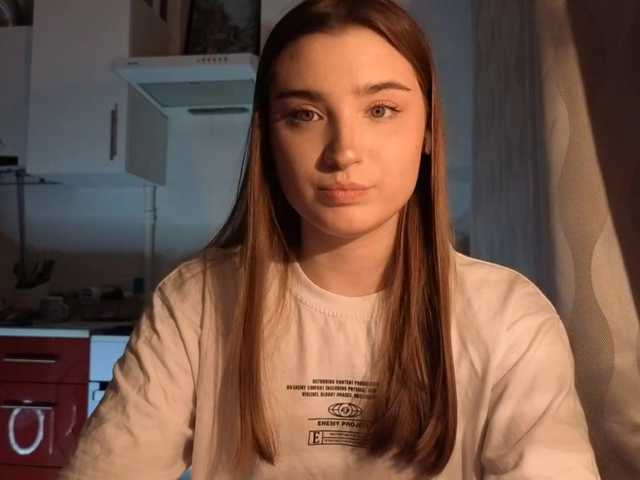 ChristiaPettet's BongaCams show and profile