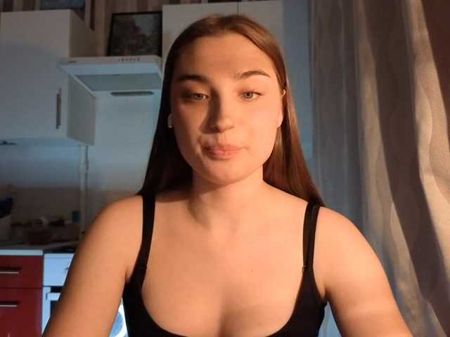 ChristiaPettet's BongaCams show and profile