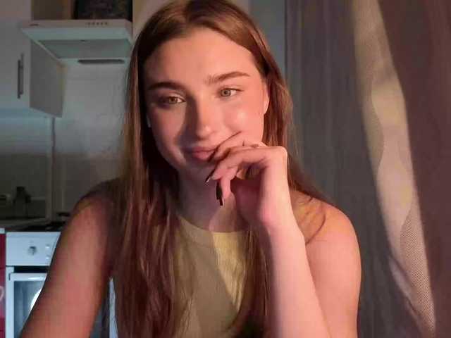 ChristiaPettet webcam