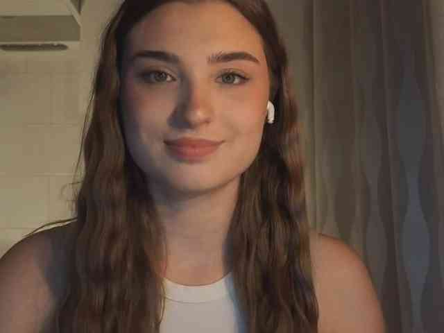 ChristiaPettet webcam