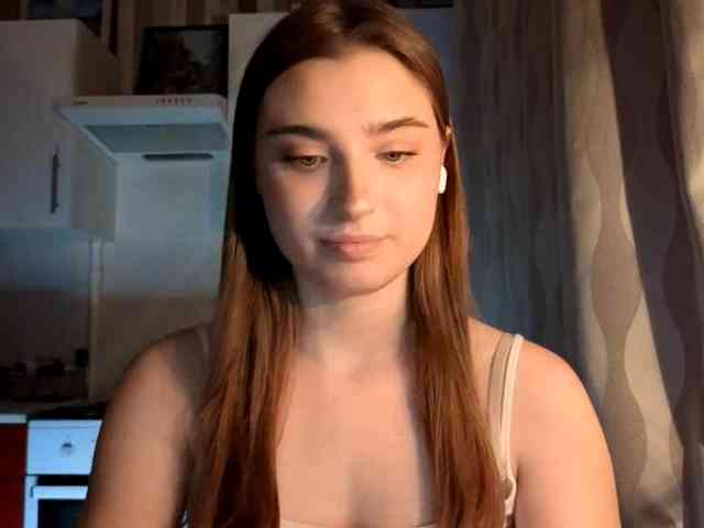 ChristiaPettet webcam