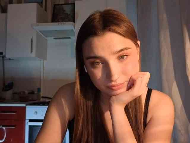 ChristiaPettet webcam