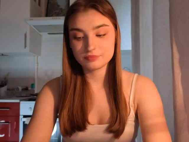 ChristiaPettet webcam