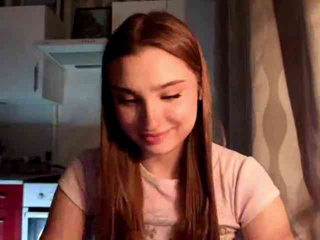 ChristiaPettet webcam