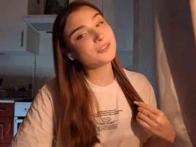 ChristiaPettet webcam