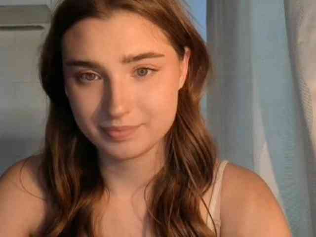 ChristiaPettet webcam