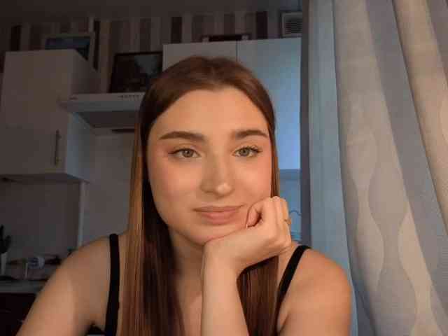 ChristiaPettet webcam