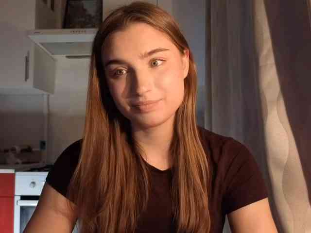 ChristiaPettet webcam
