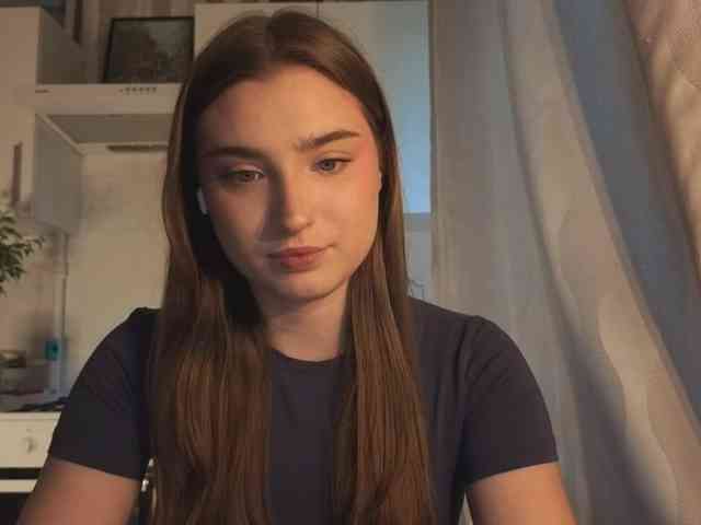 ChristiaPettet webcam