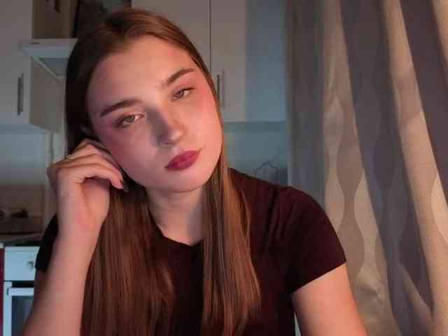 ChristiaPettet webcam