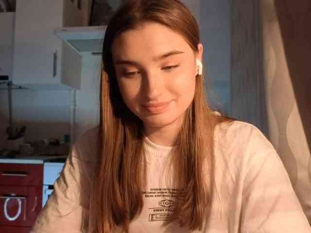 ChristiaPettet webcam