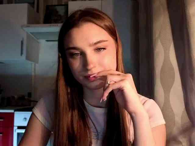 ChristiaPettet webcam