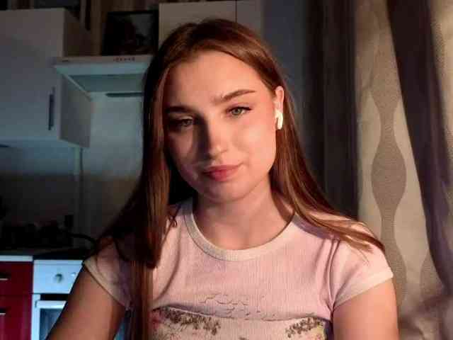 ChristiaPettet webcam