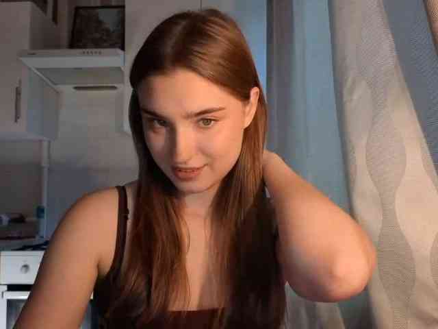 ChristiaPettet webcam