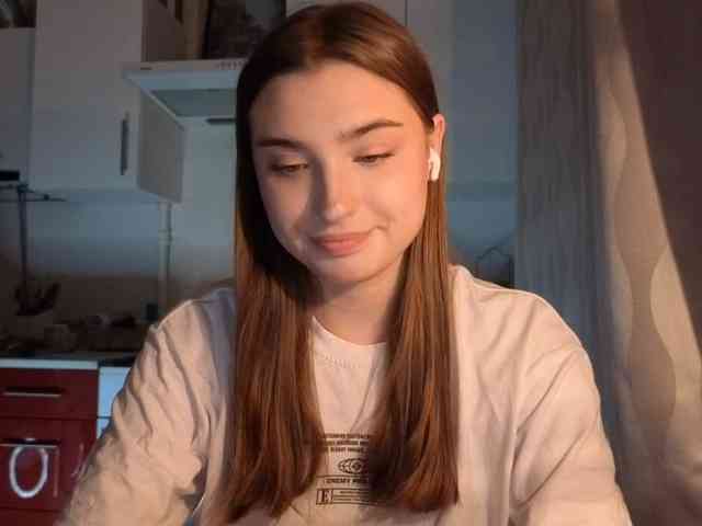 ChristiaPettet webcam