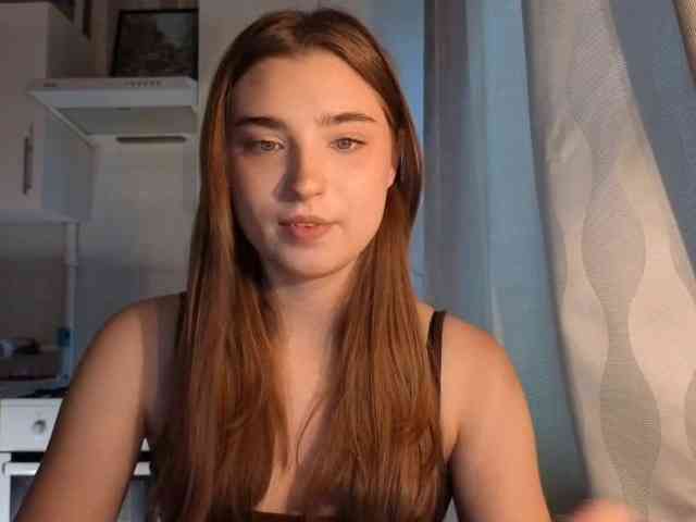 ChristiaPettet webcam