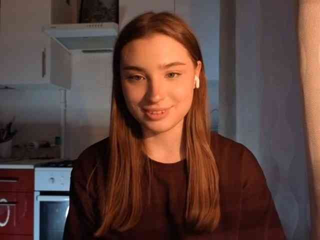 ChristiaPettet webcam