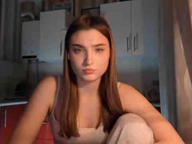 ChristiaPettet webcam