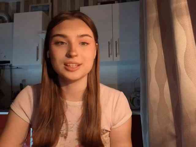 ChristiaPettet webcam