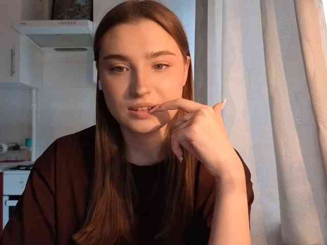 ChristiaPettet webcam