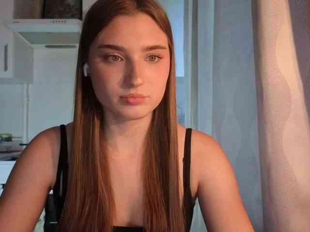 ChristiaPettet webcam