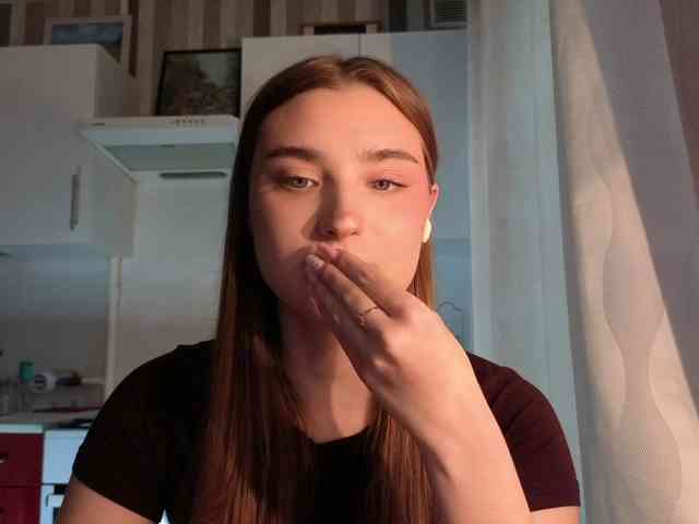 ChristiaPettet webcam