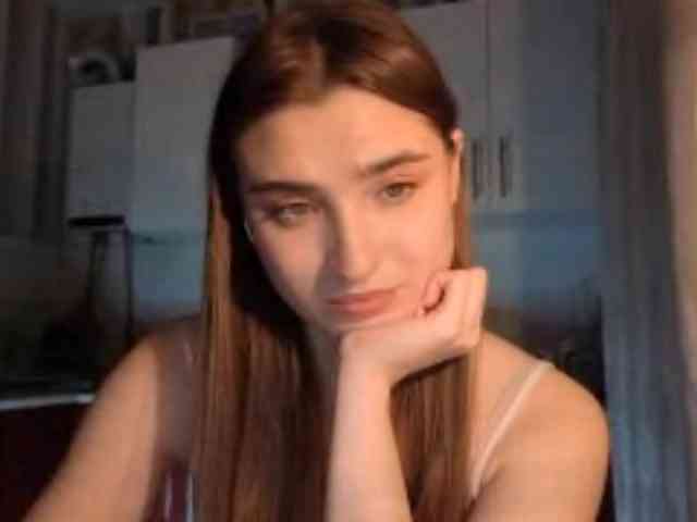 ChristiaPettet webcam