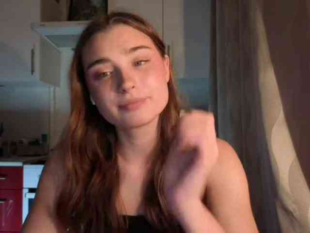 ChristiaPettet webcam