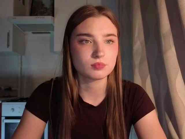 ChristiaPettet webcam