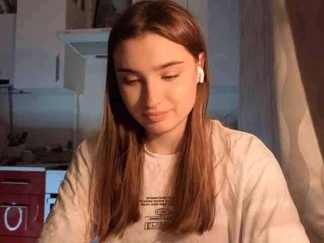 ChristiaPettet webcam