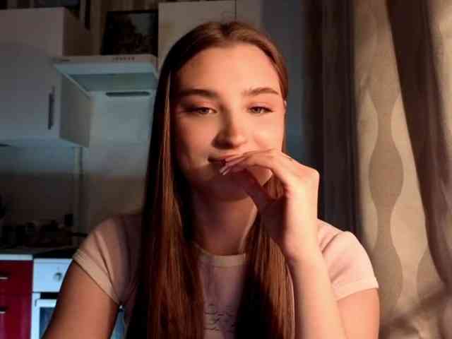 ChristiaPettet webcam