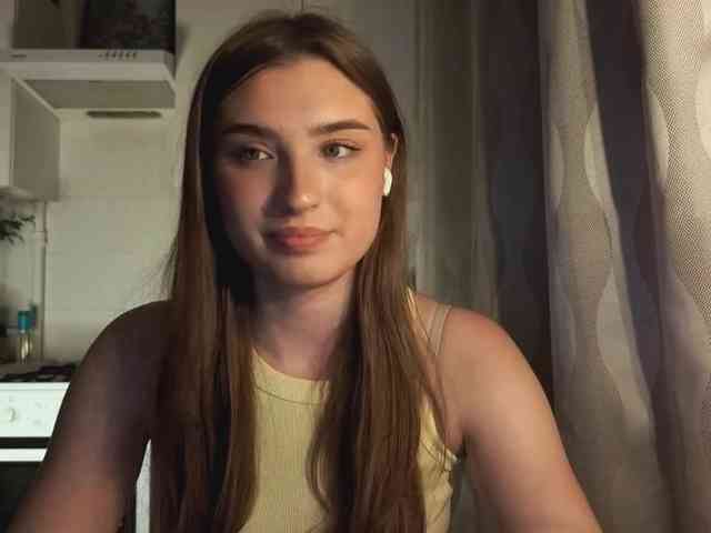 ChristiaPettet webcam