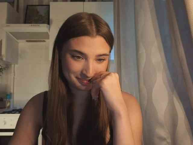 ChristiaPettet webcam